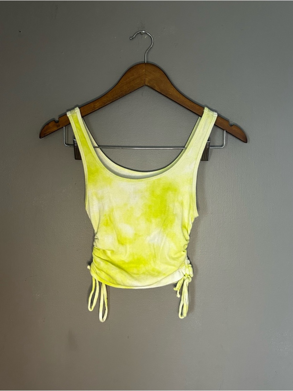 Hollister Yellow Tie Dye Ruched Tank Top Size Small Adjustable Side Drawstring